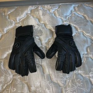 West coast goalkeeping gloves
